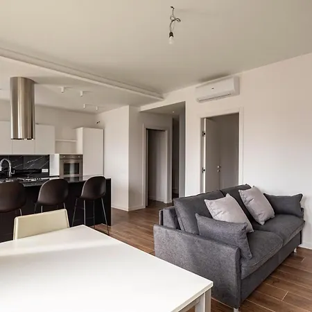 Guesthost - Parco Santa Rita Flat -