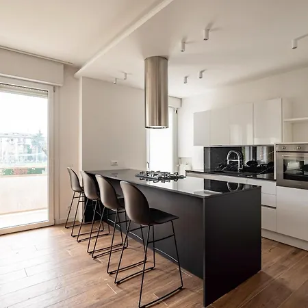 Parco Santa Rita Flat - *